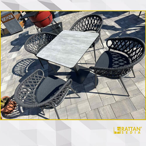 PERGOLA PARK BRUSTOR, Mađarska